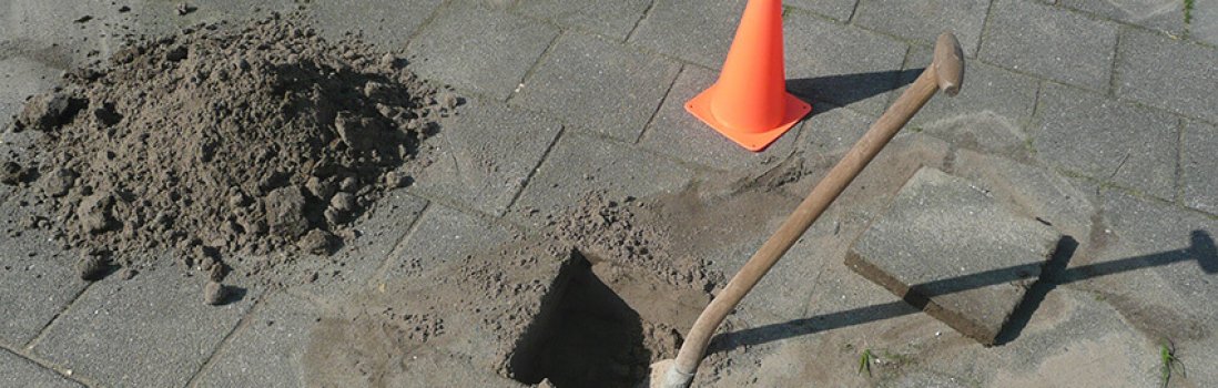 So installieren Sie einen Bodenanker für Ihren Solero Sonnenschirm